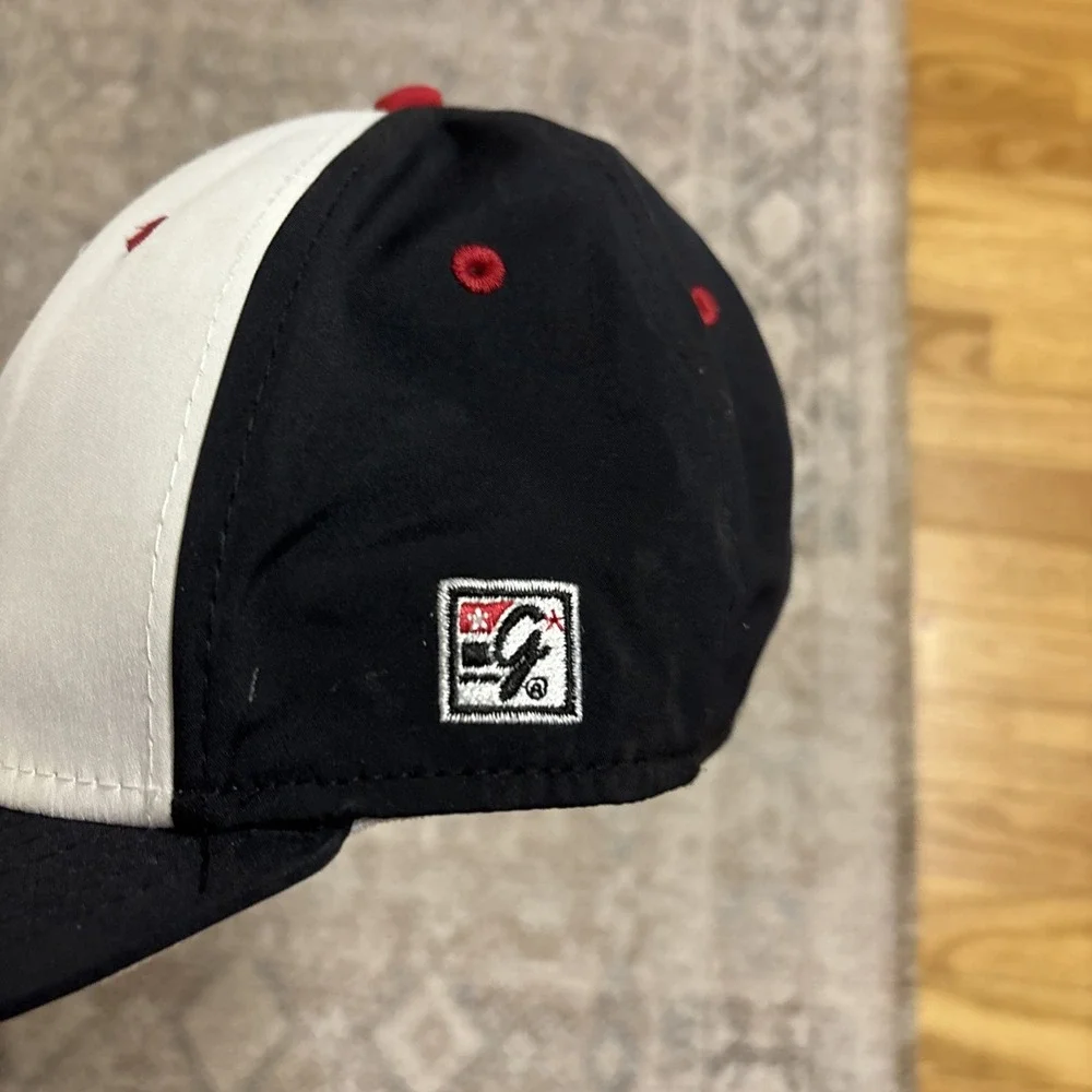 Mineral Area Cardinals Fitted Flat Bill Hat‎ Medium